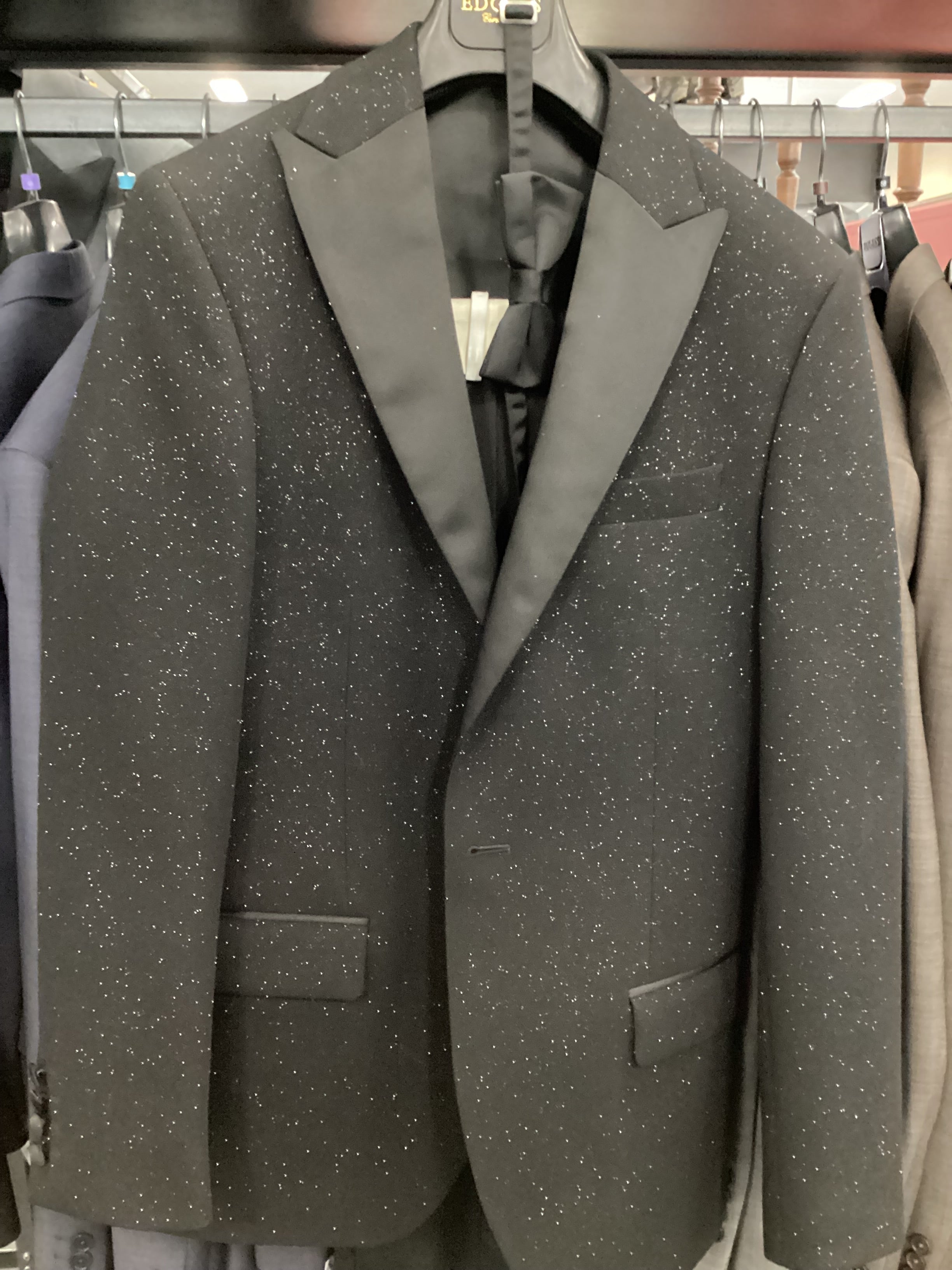 Piserro Men’s Three-Piece Suit + Bow tie