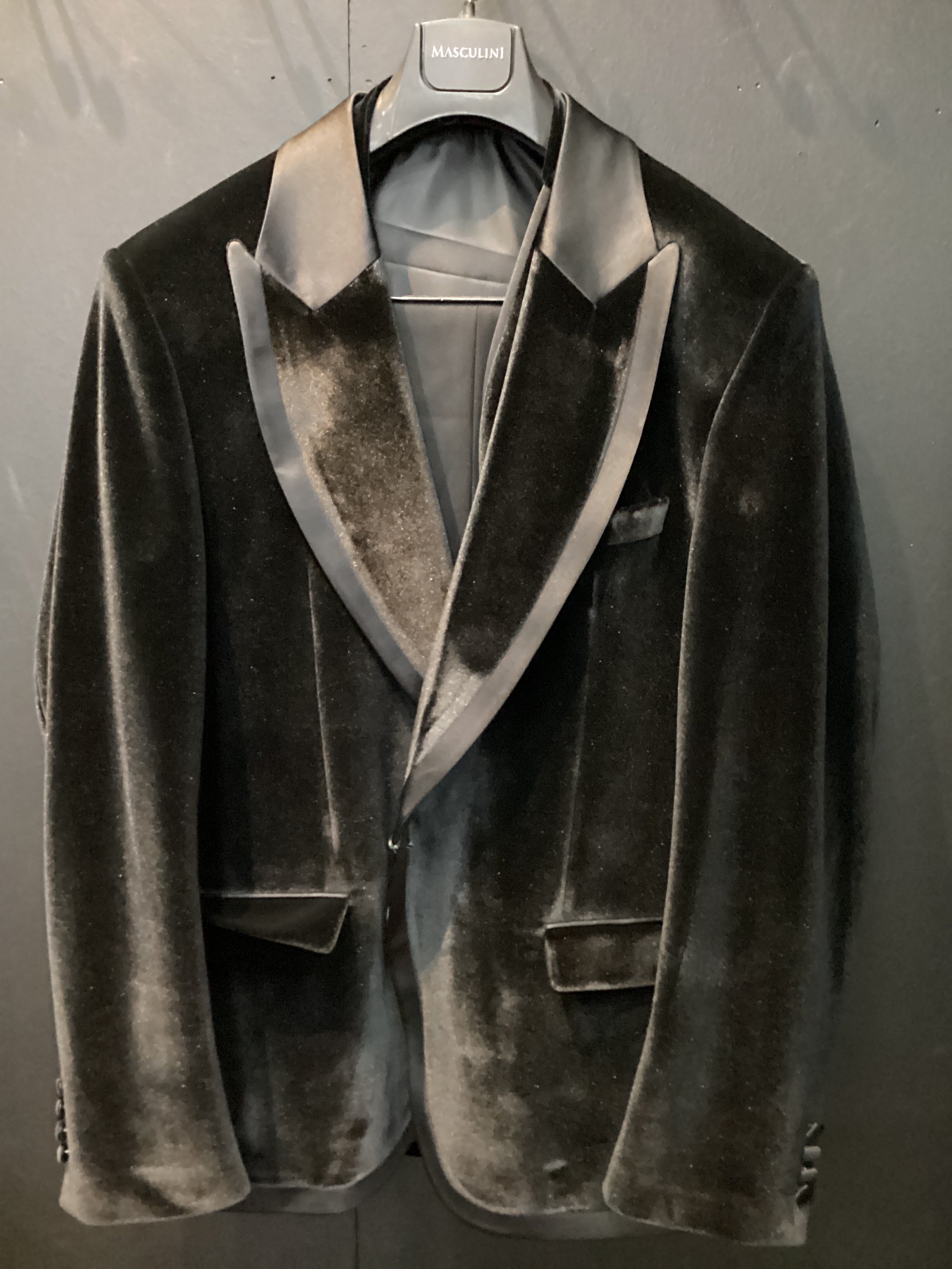 Musculini Men’s Three-Piece Suit + Bow Tie