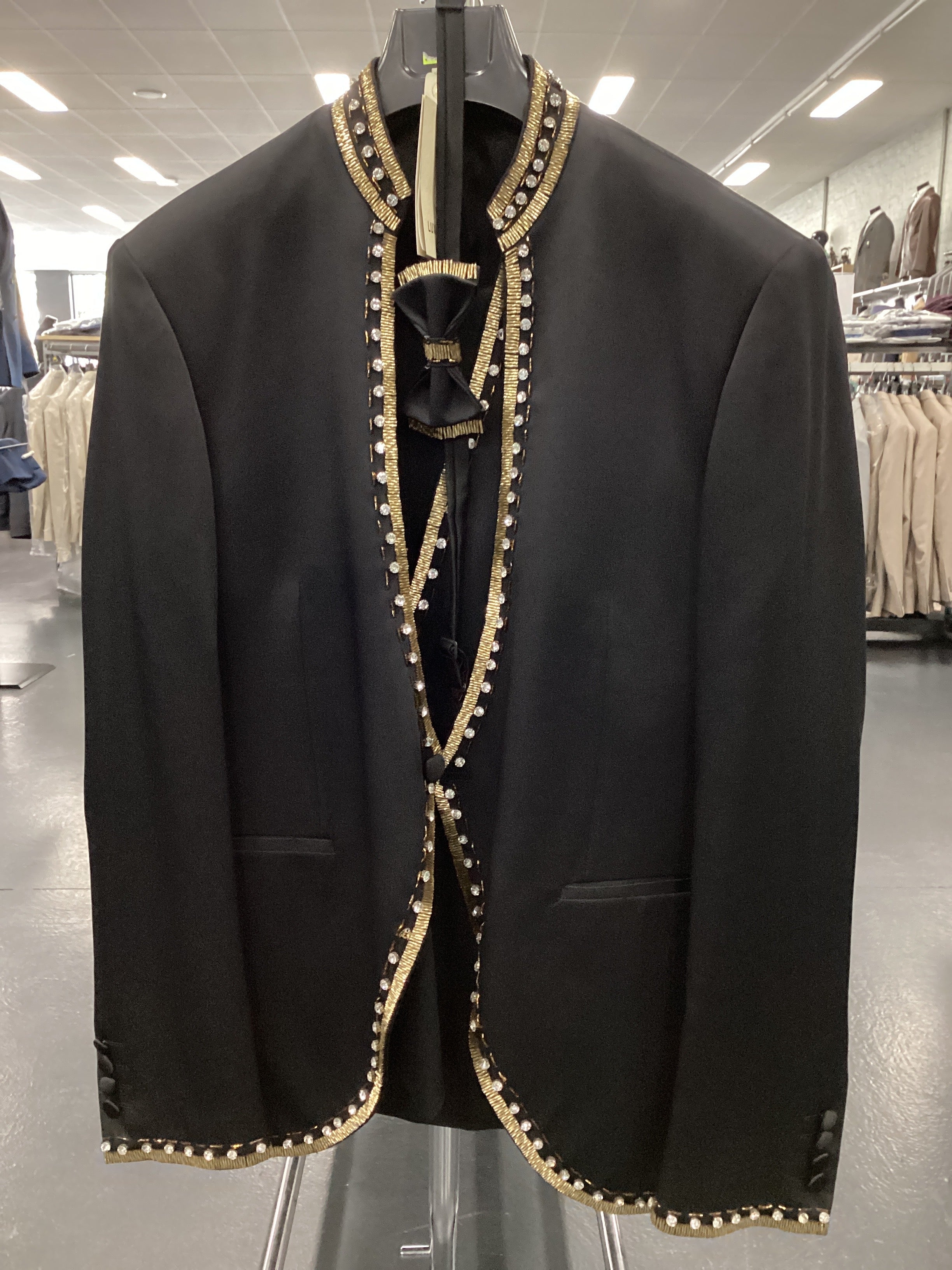 Ayyildiz Men’s Three-Piece Suit + Bow tie