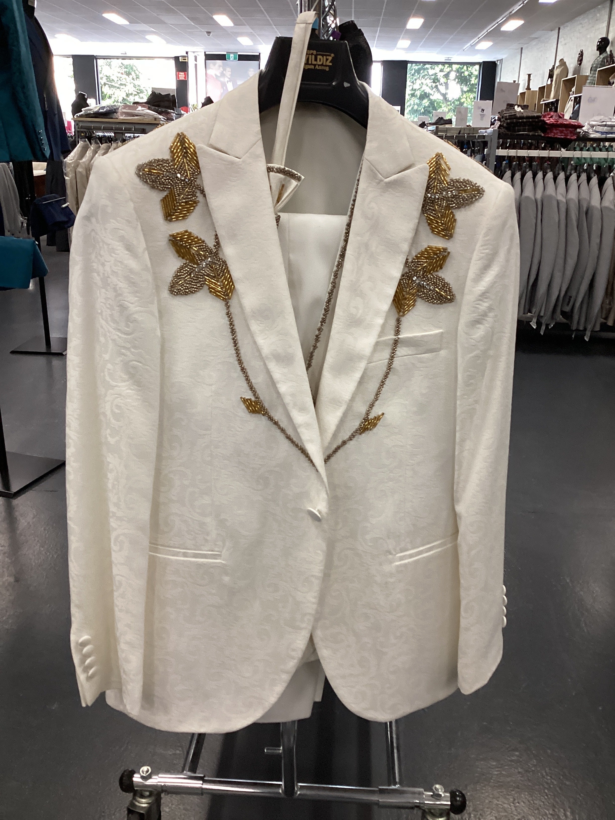 Ayyildiz Men’s Three-Piece Suit + Bow tie