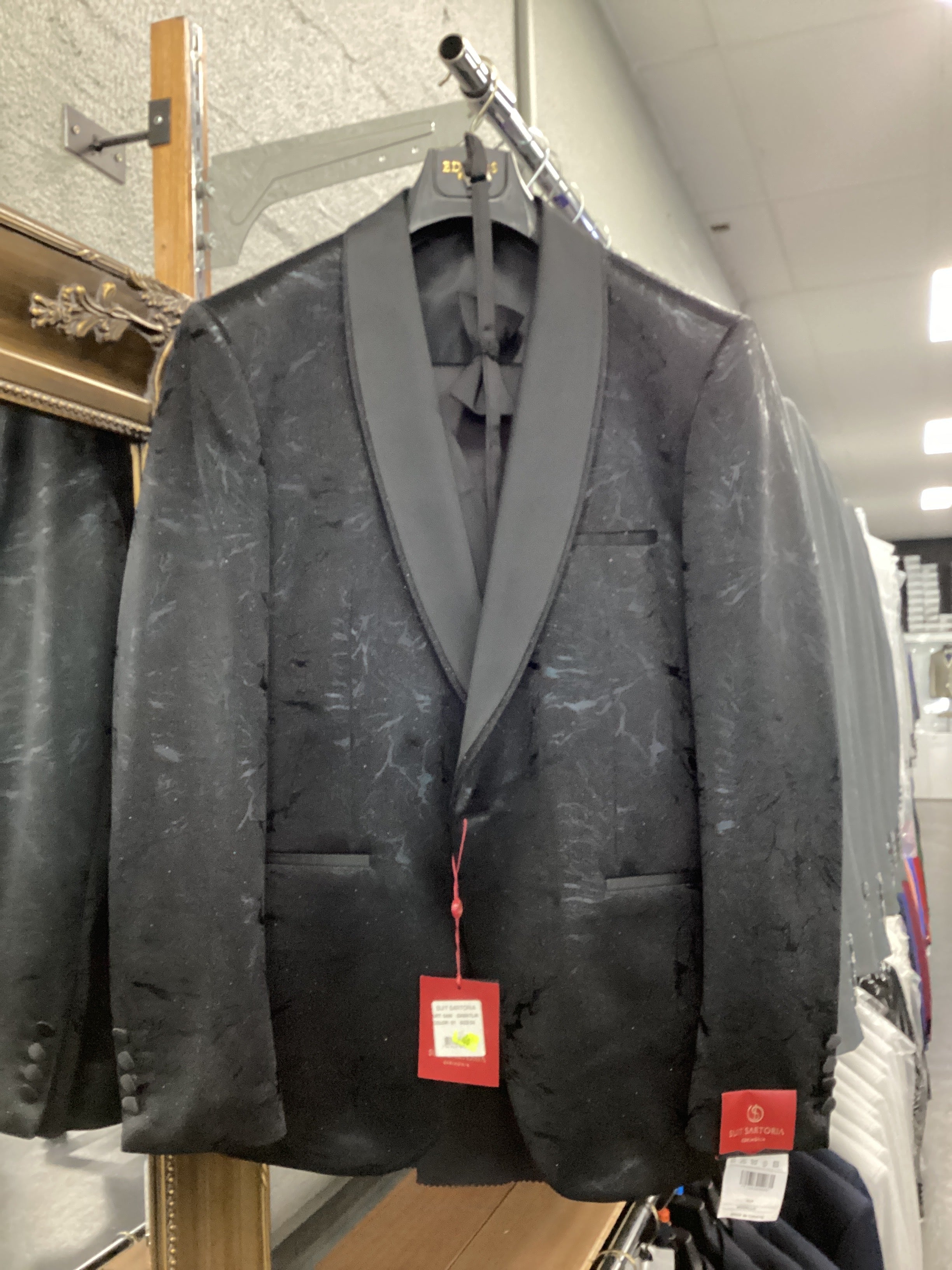 Suit Sartoria Three-Piece Suit +Bow tie