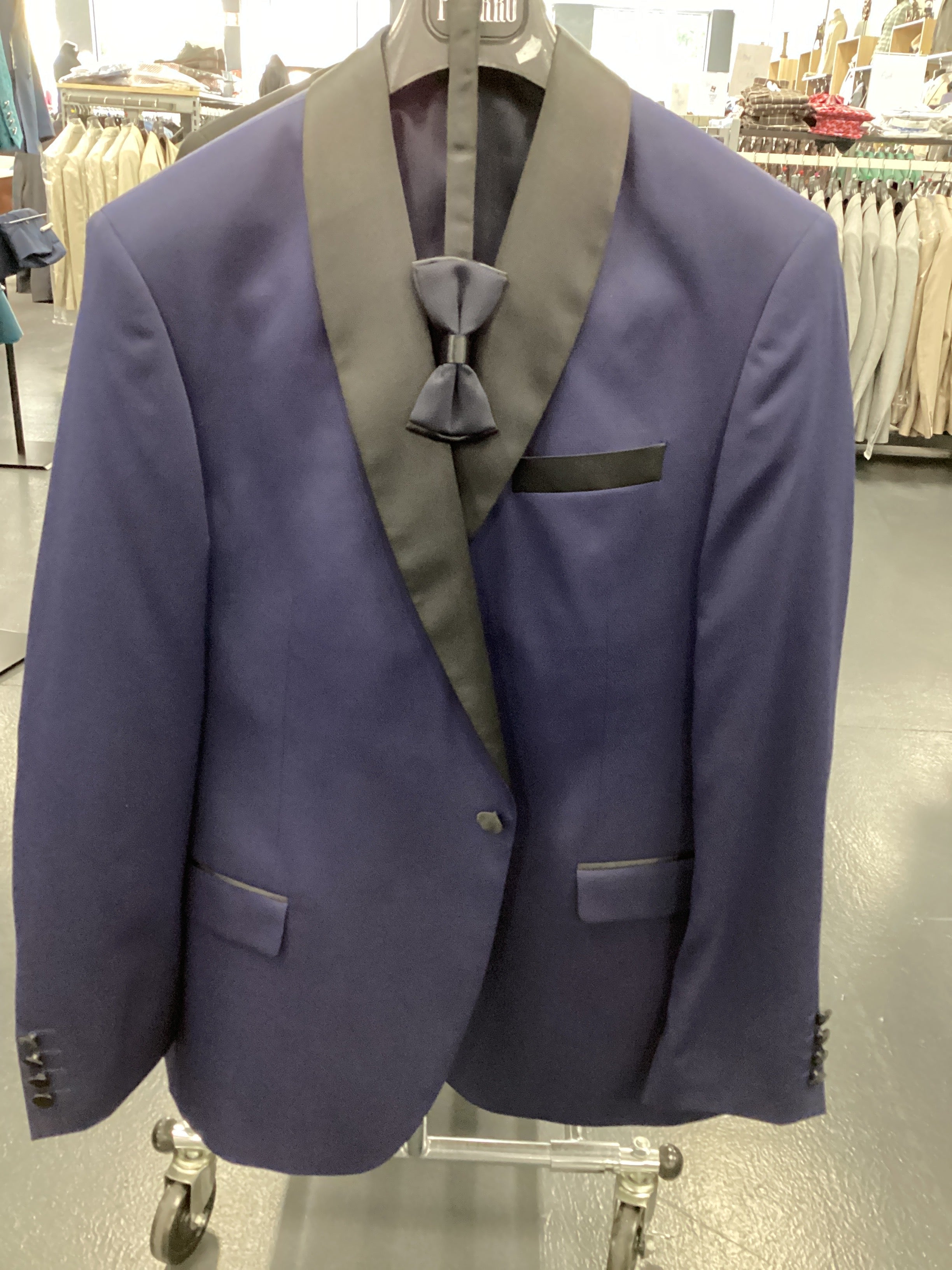 Pissero Men’s Three-Piece Suit + Bow tie