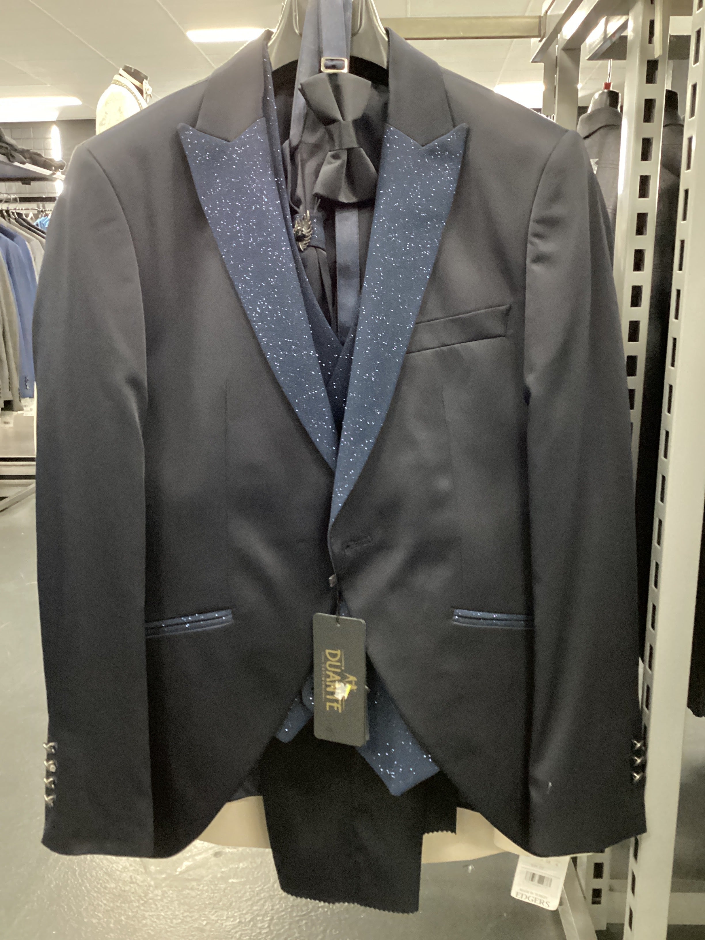 Duante Men’s Three-Piece Suit + Bow tie