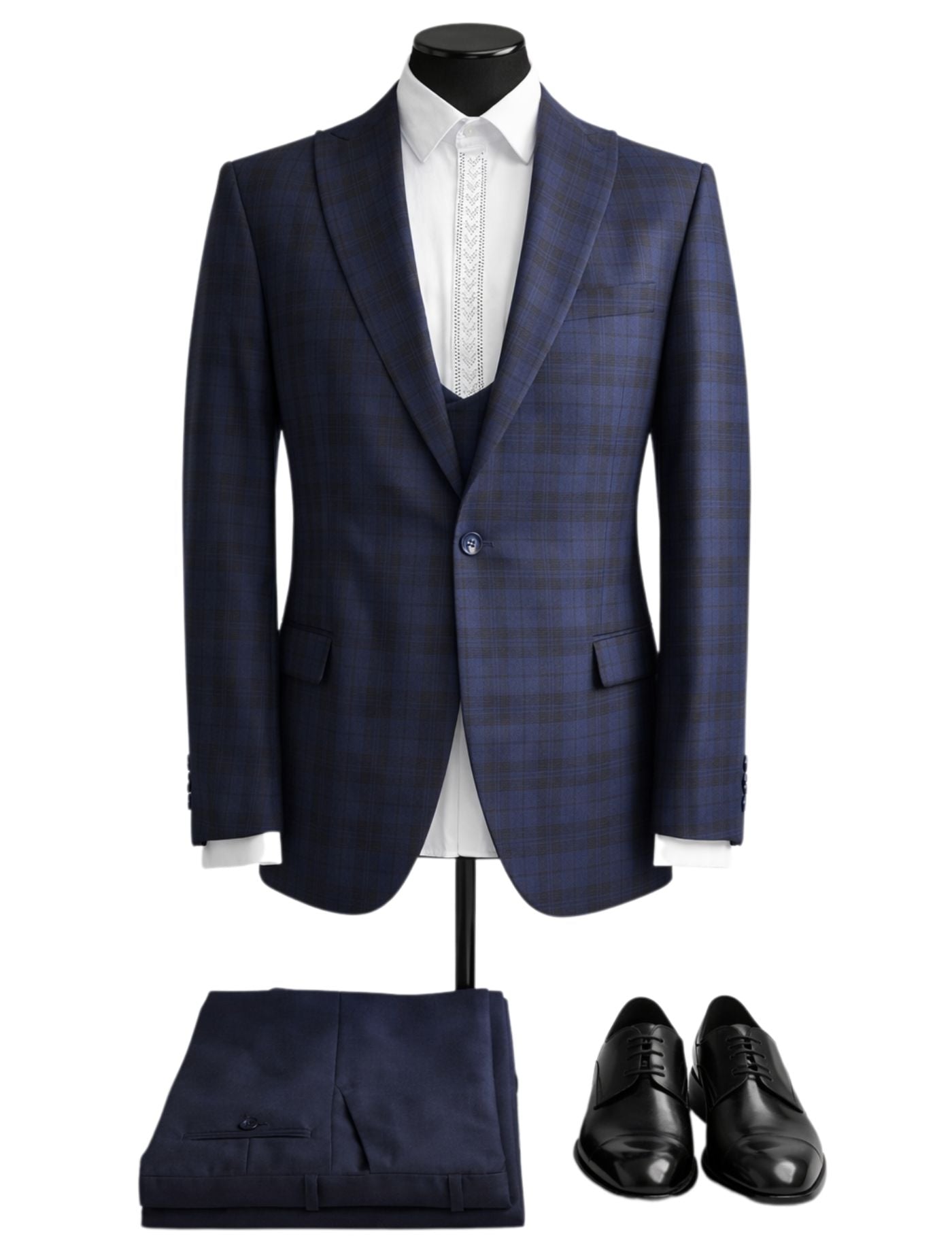Piserro Men’s Three-Piece Suit. (FFF)