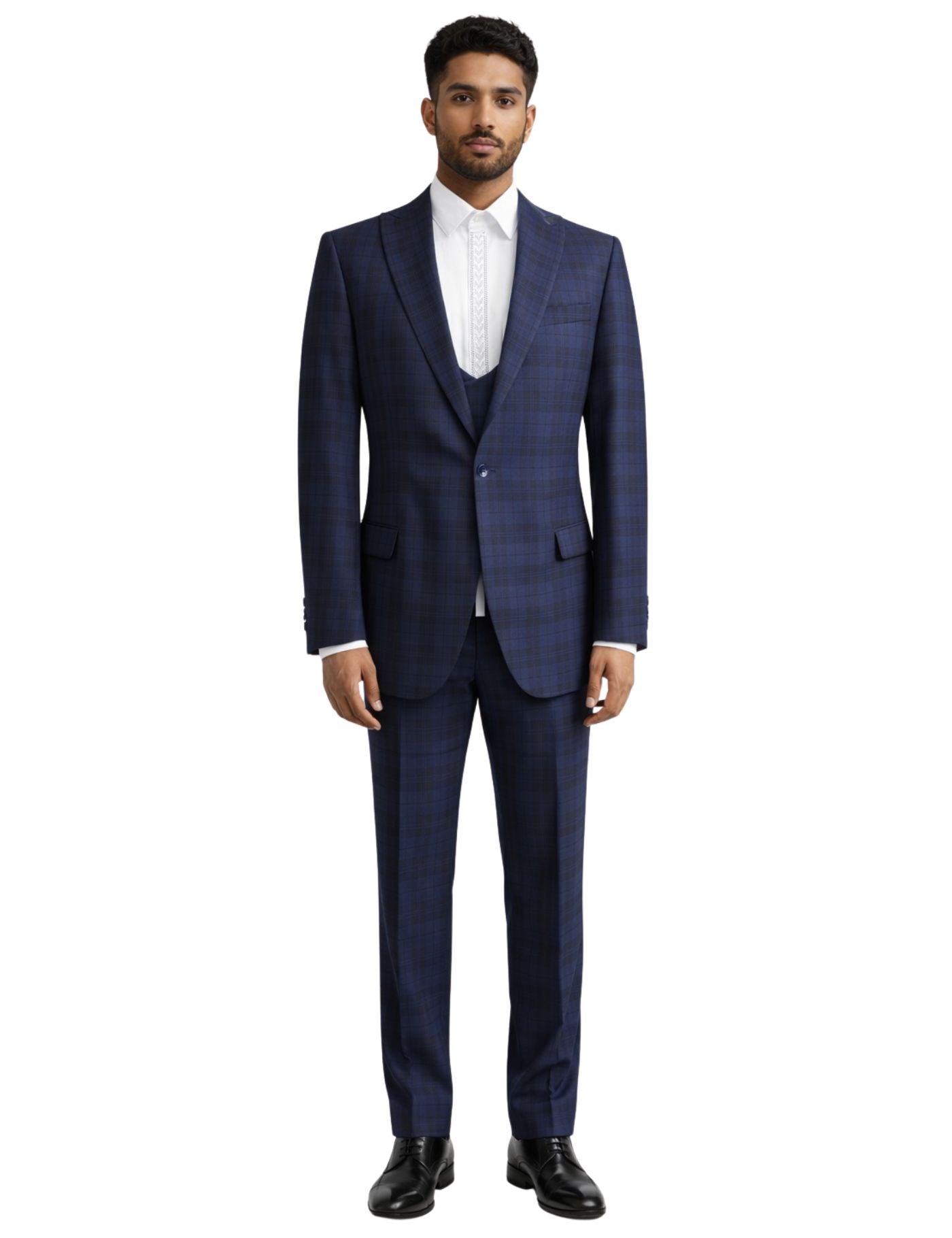 Piserro Men’s Three-Piece Suit. (FFF)