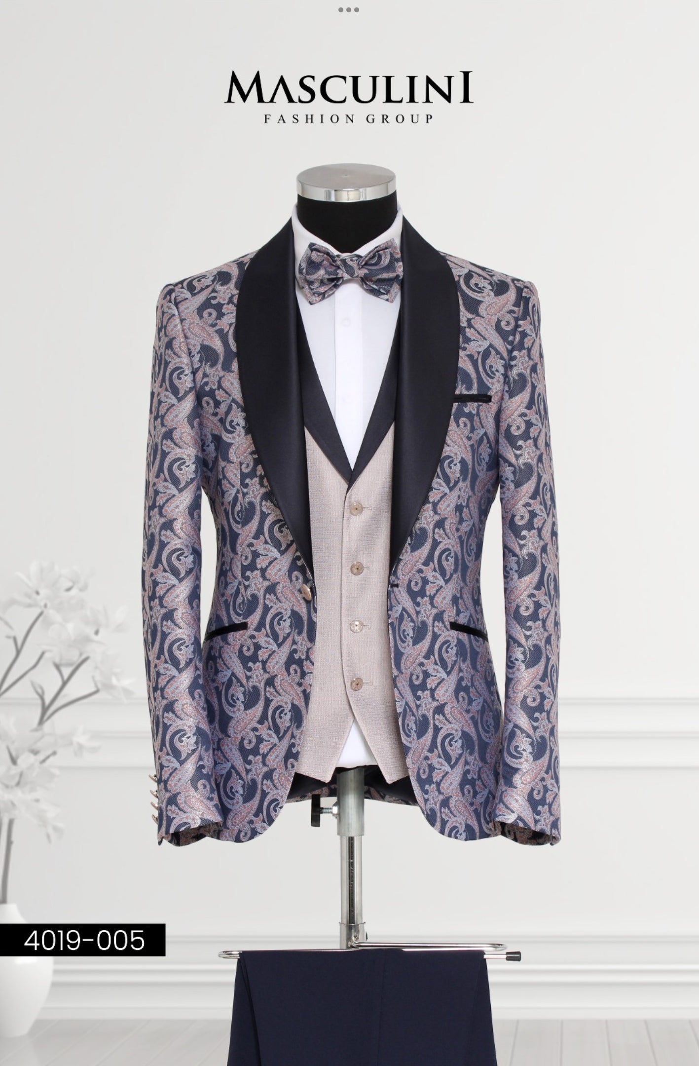 Masculini Men’s Three-Piece Suit + Bow tie